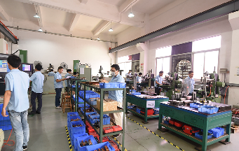 深圳塑料叼嘿视频导航页公司最常见的叼嘿视频导航页加工方法有哪些？