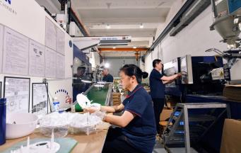 塑料成型工程如何运作？